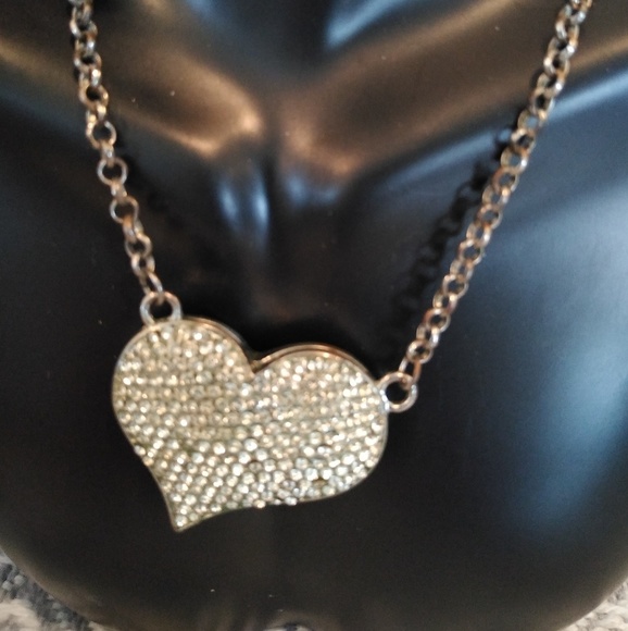 Fashion Jewelry Jewelry - 🎀 8 for 25 sale 🎀 necklace bag 72